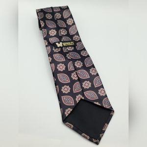 WEMBLEY Vintage 100% Polyester Black & Red Paisley Necktie Retro Hipster Tie